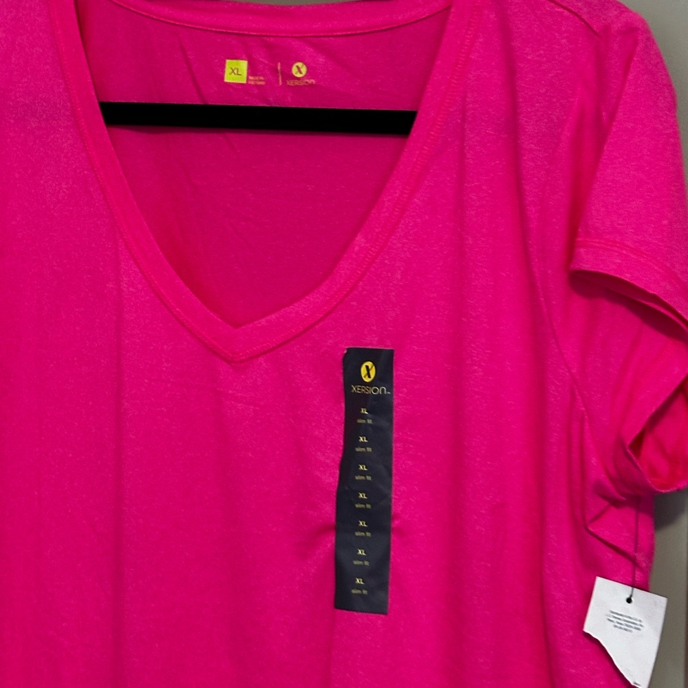 Xersion Bright Pink Short Sleeve V-Neck Tee - Picture 2 of 3
